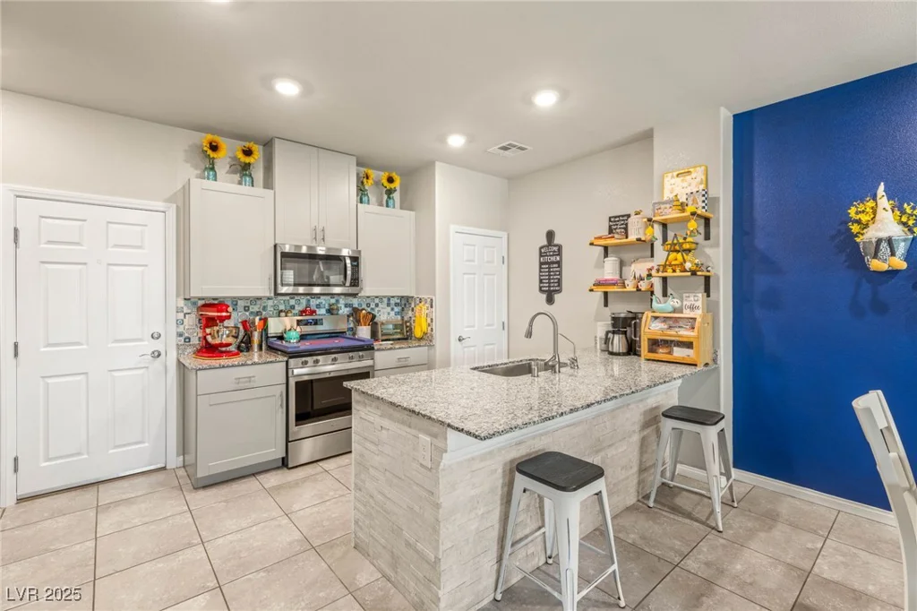 7354 Sunray Point, North Las Vegas, NV 89084