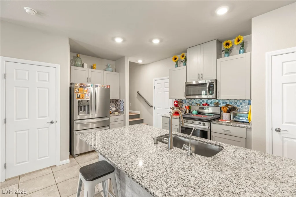 7354 Sunray Point, North Las Vegas, NV 89084