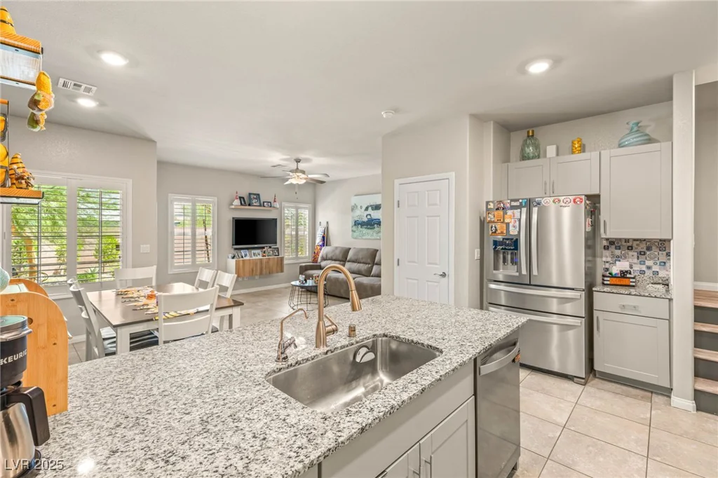 7354 Sunray Point, North Las Vegas, NV 89084