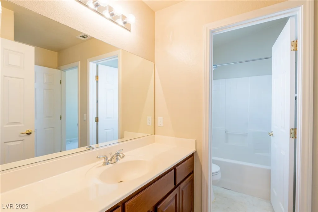 5308 Pacific Opal, Las Vegas, NV 89131
