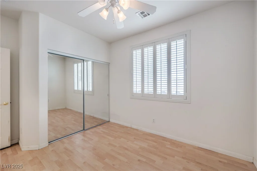 10250 Torrey Valley, Las Vegas, NV 89135