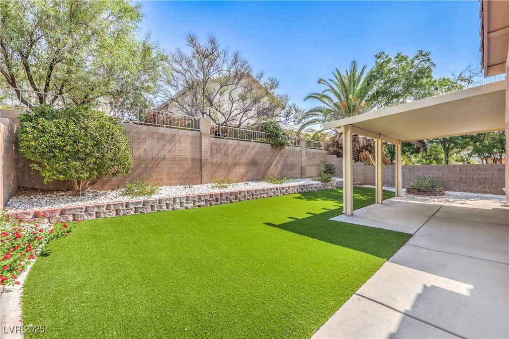 10250 Torrey Valley, Las Vegas, NV 89135
