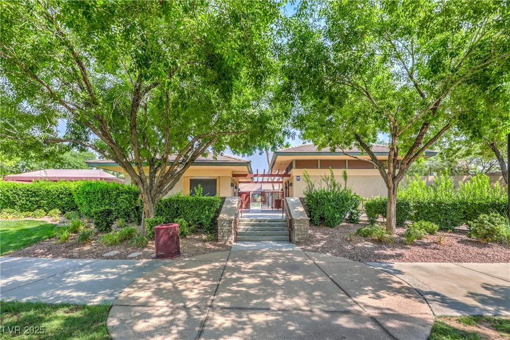 10250 Torrey Valley, Las Vegas, NV 89135
