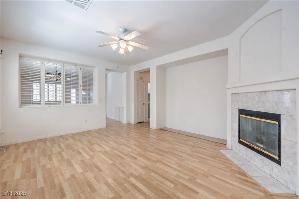 10250 Torrey Valley, Las Vegas, NV 89135