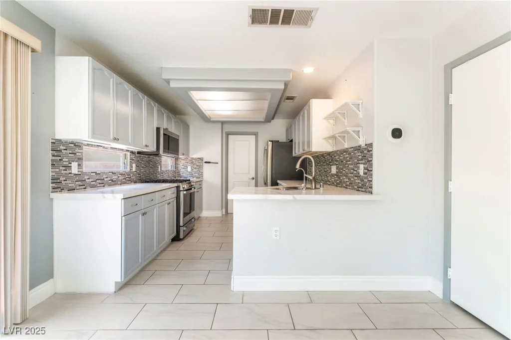 3432 Yorkminster, Las Vegas, NV 89129