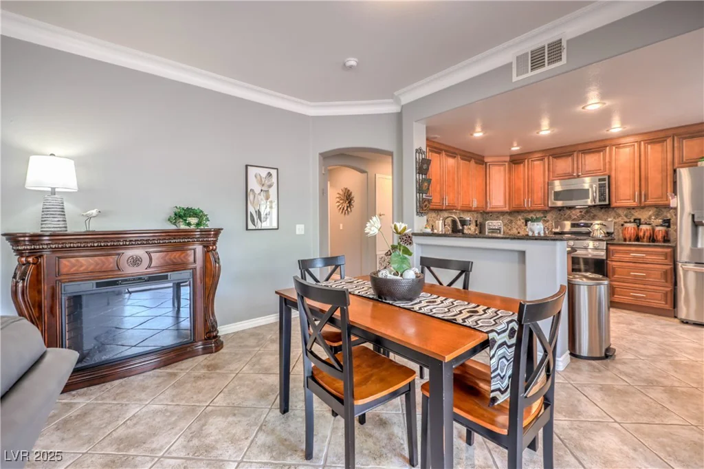 821 Titan Peak, Las Vegas, NV 89144