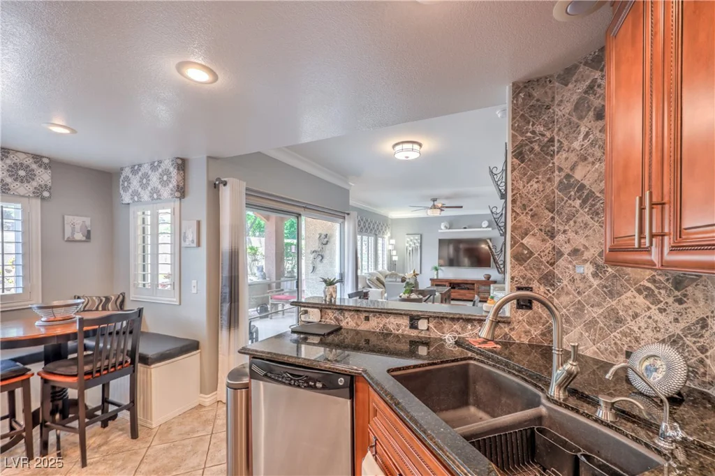821 Titan Peak, Las Vegas, NV 89144