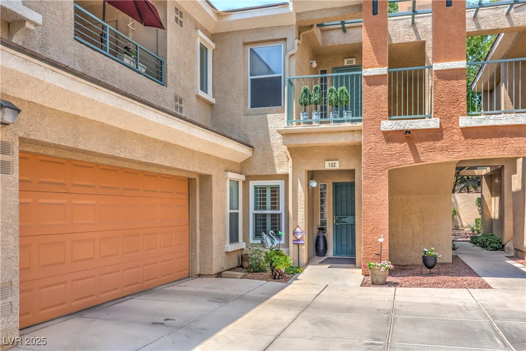 821 Titan Peak, Las Vegas, NV 89144