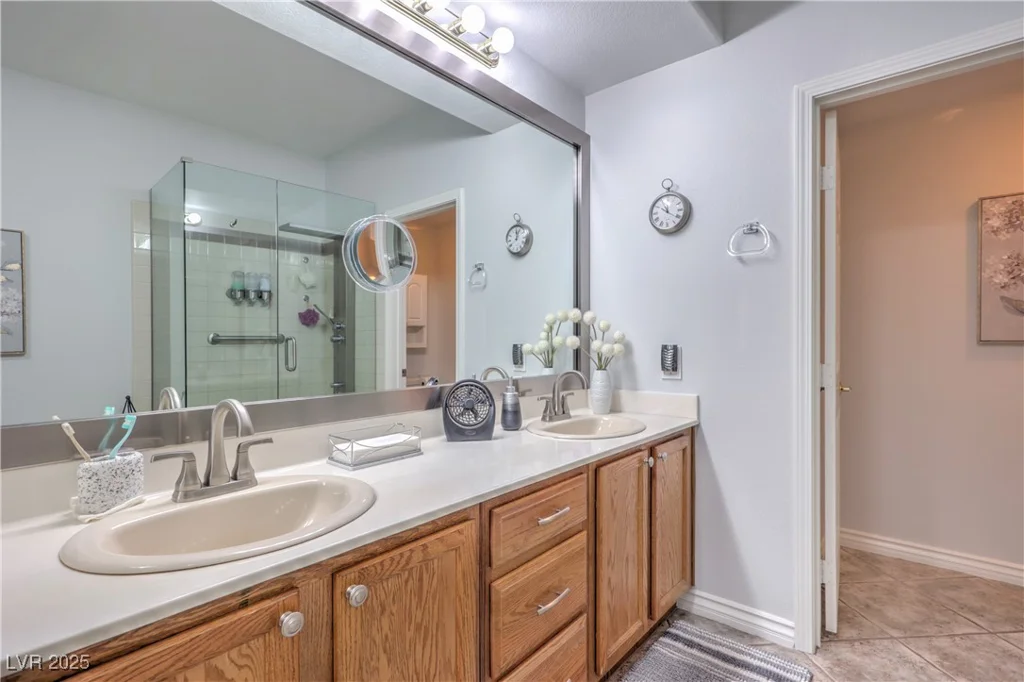 821 Titan Peak, Las Vegas, NV 89144