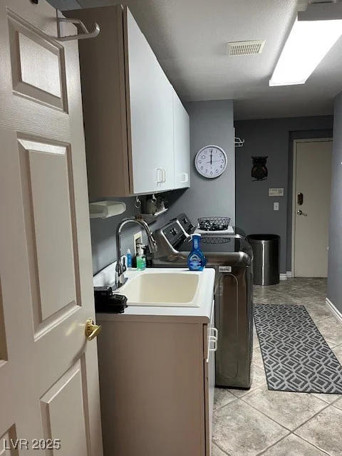 821 Titan Peak, Las Vegas, NV 89144