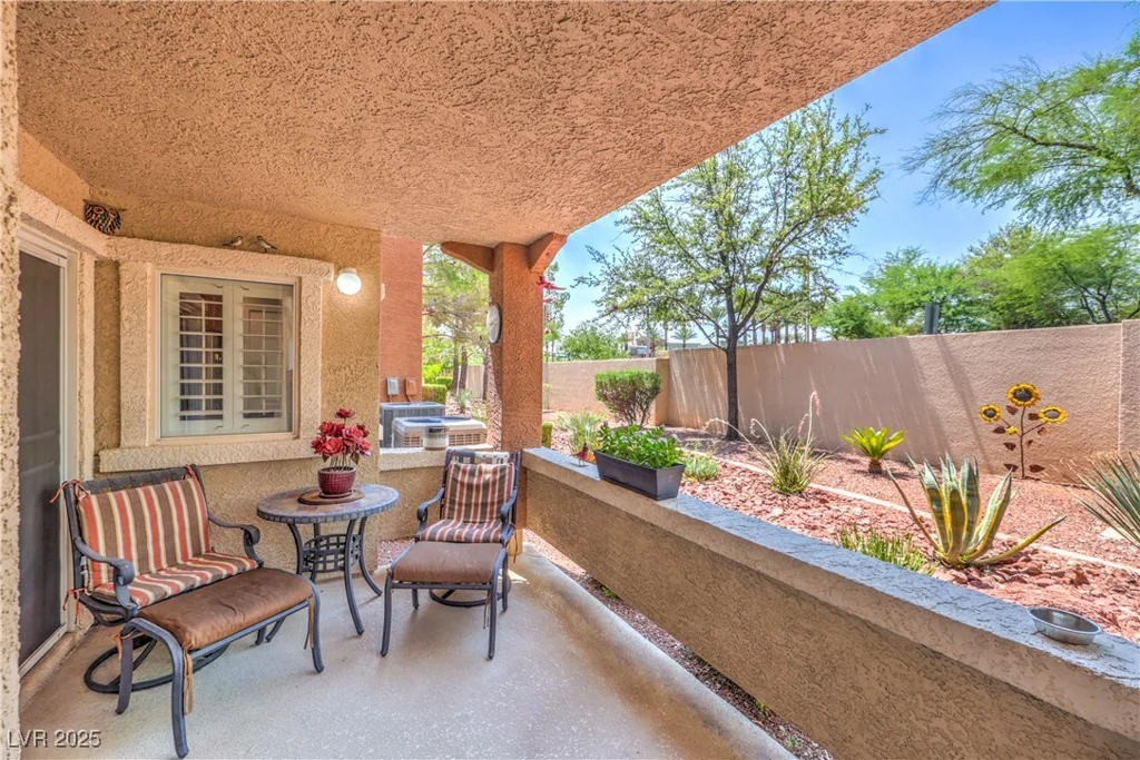 821 Titan Peak, Las Vegas, NV 89144