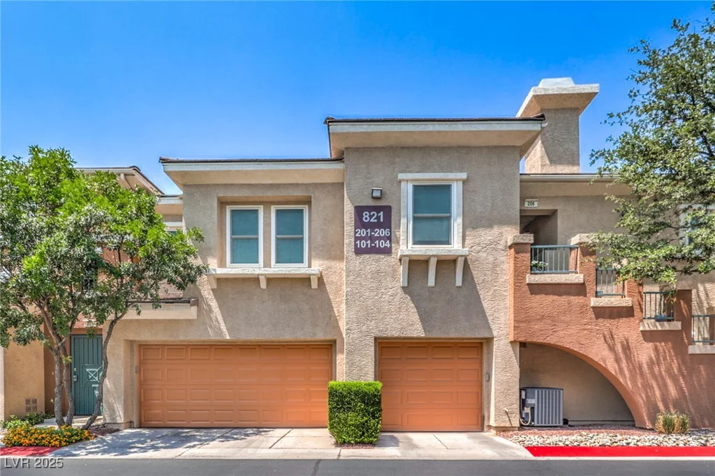 821 Titan Peak, Las Vegas, NV 89144