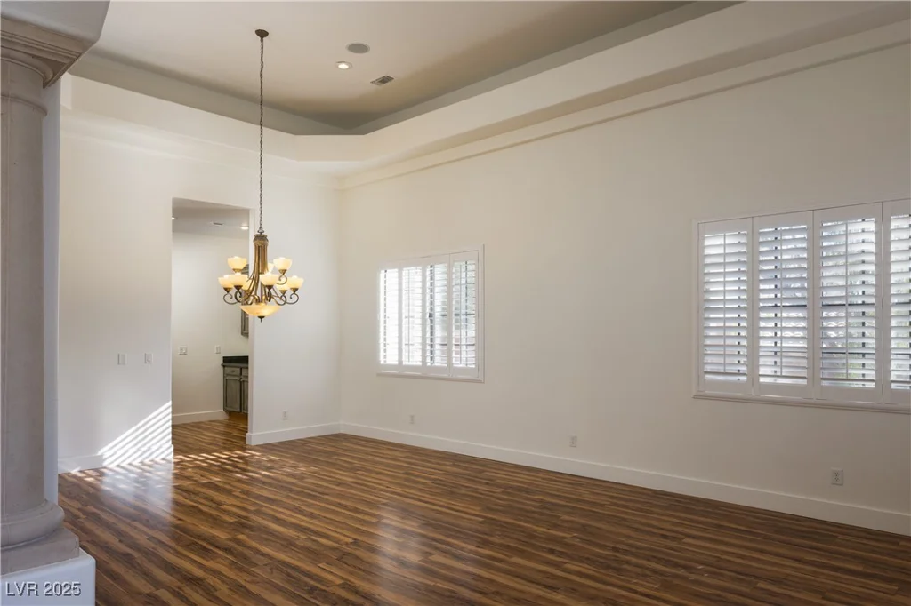 9904 Moonridge, Las Vegas, NV 89134