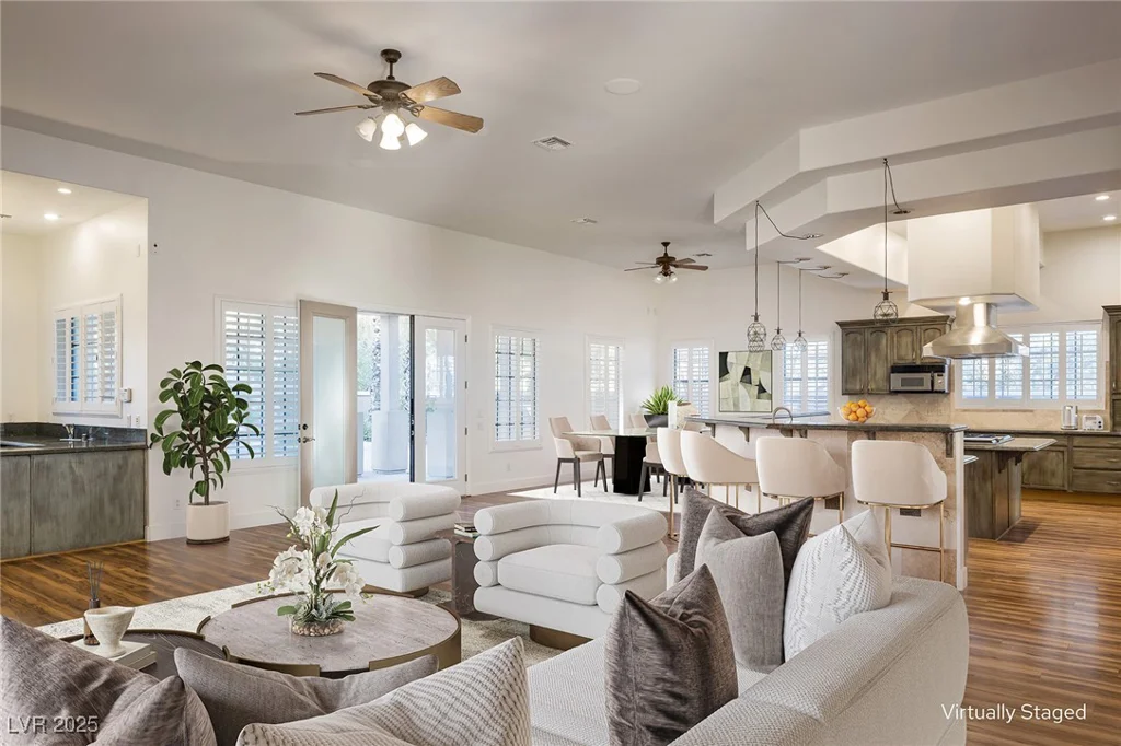 9904 Moonridge, Las Vegas, NV 89134