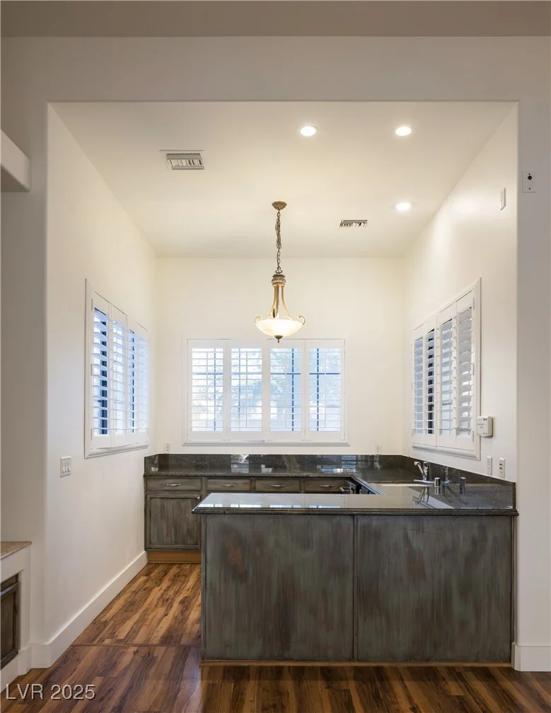 9904 Moonridge, Las Vegas, NV 89134