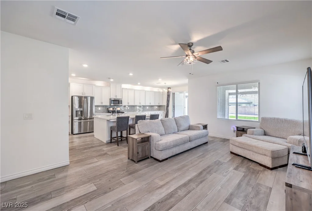 3821 Nesting Wren, North Las Vegas, NV 89084