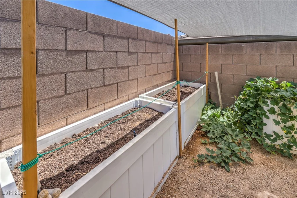 3821 Nesting Wren, North Las Vegas, NV 89084