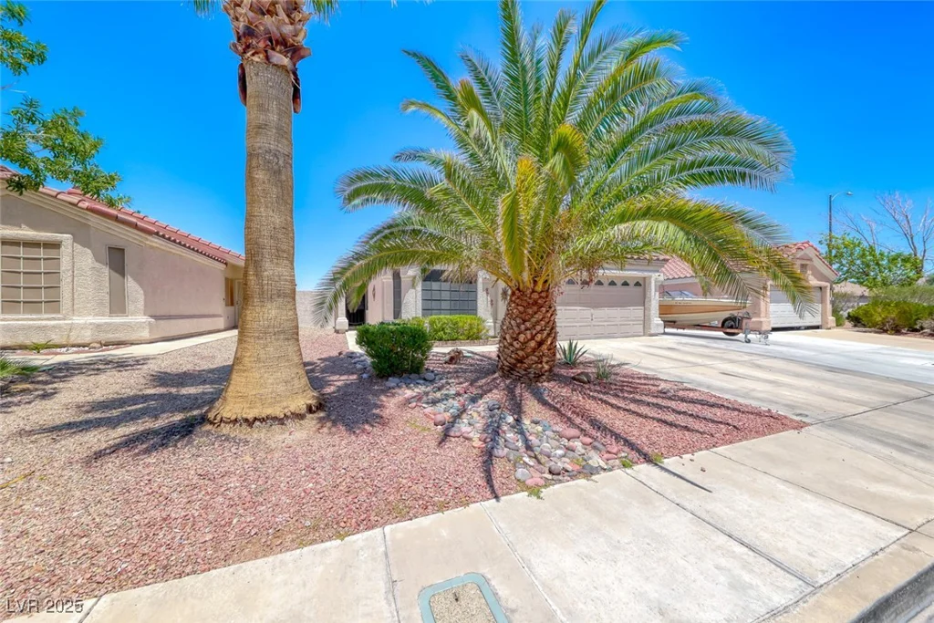 990 Ridge Path, Henderson, NV 89015