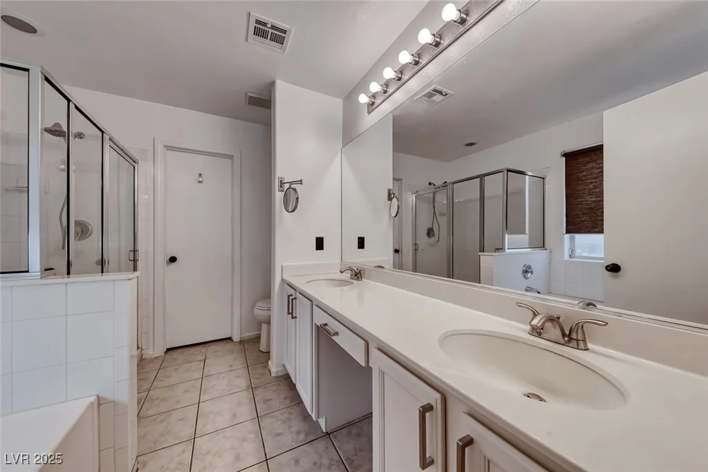 990 Ridge Path, Henderson, NV 89015