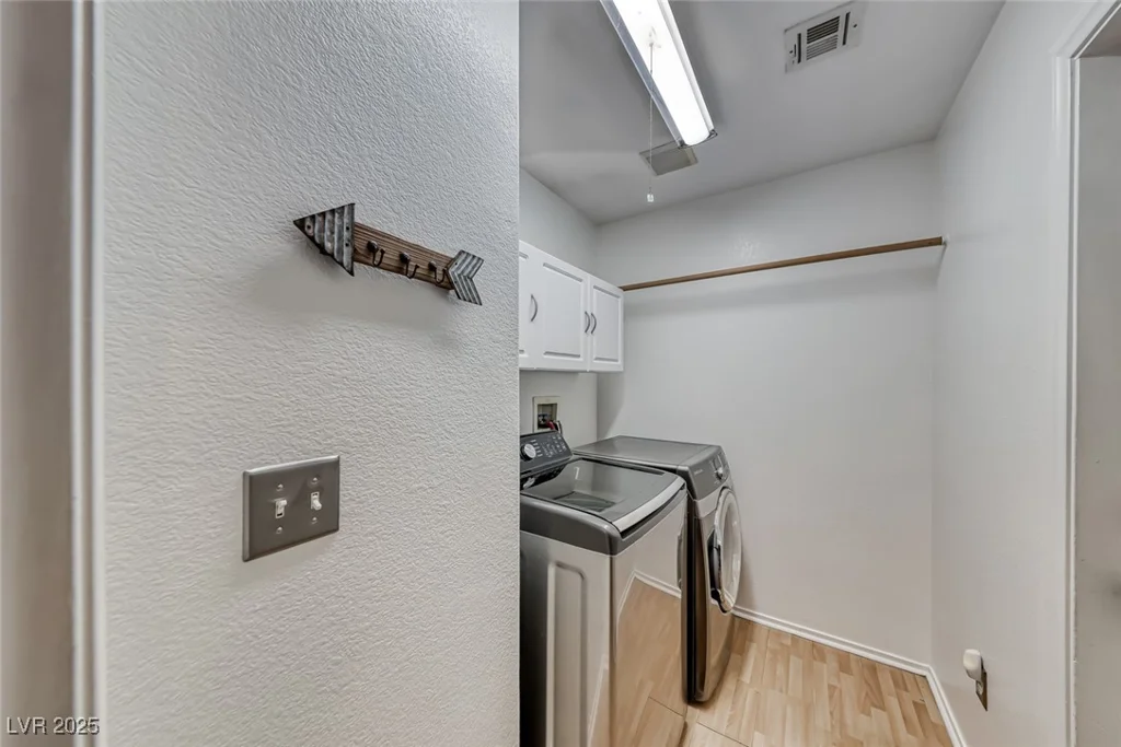 990 Ridge Path, Henderson, NV 89015