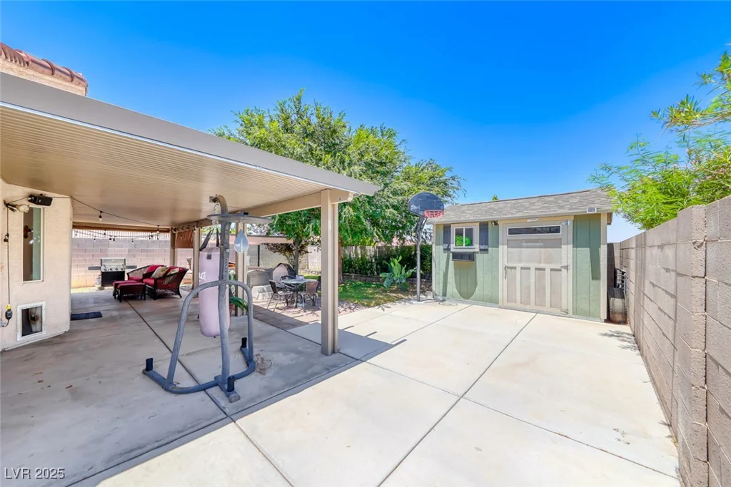 990 Ridge Path, Henderson, NV 89015