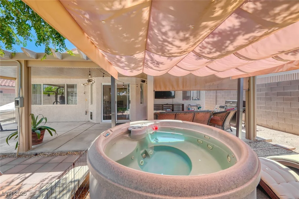 990 Ridge Path, Henderson, NV 89015