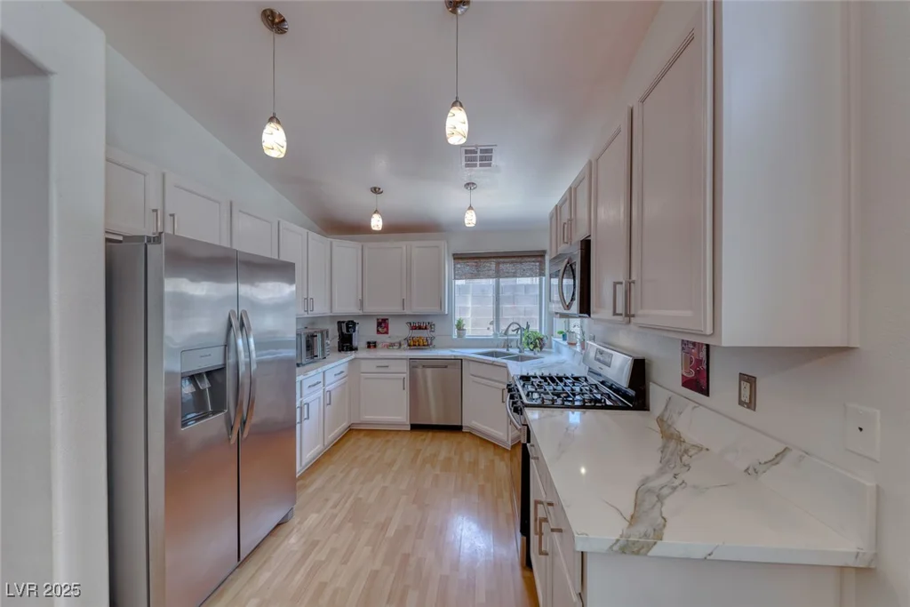 990 Ridge Path, Henderson, NV 89015