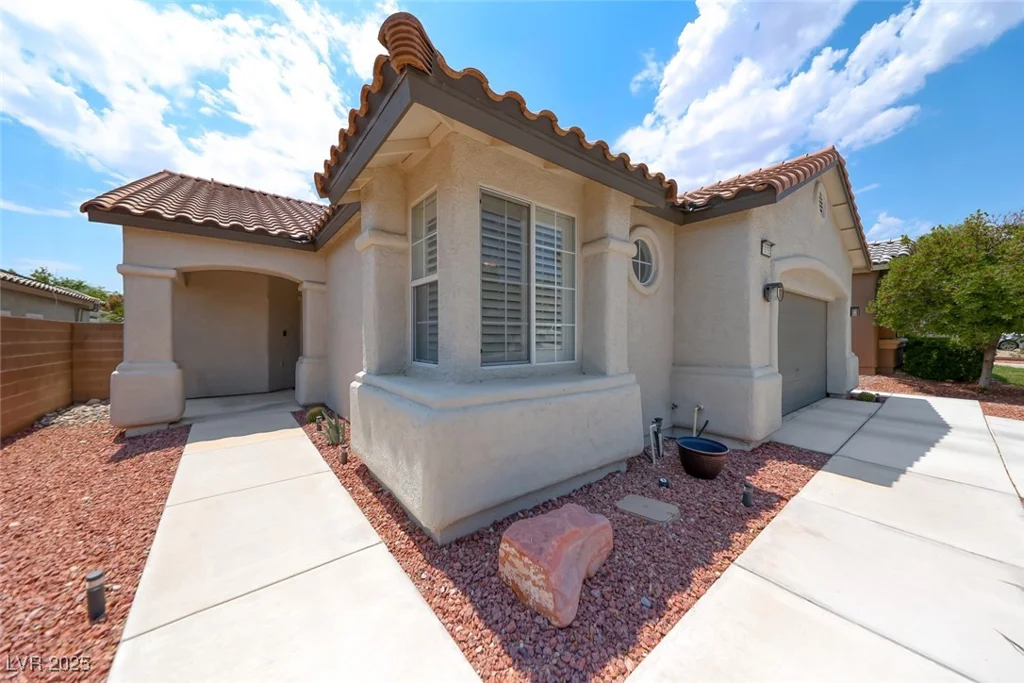 10193 Queens Church, Las Vegas, NV 89135