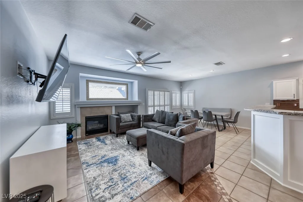 10193 Queens Church, Las Vegas, NV 89135