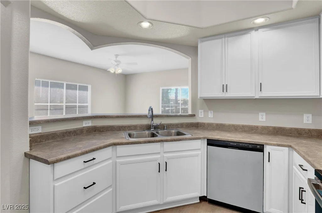 6160 Rumrill, Las Vegas, NV 89113