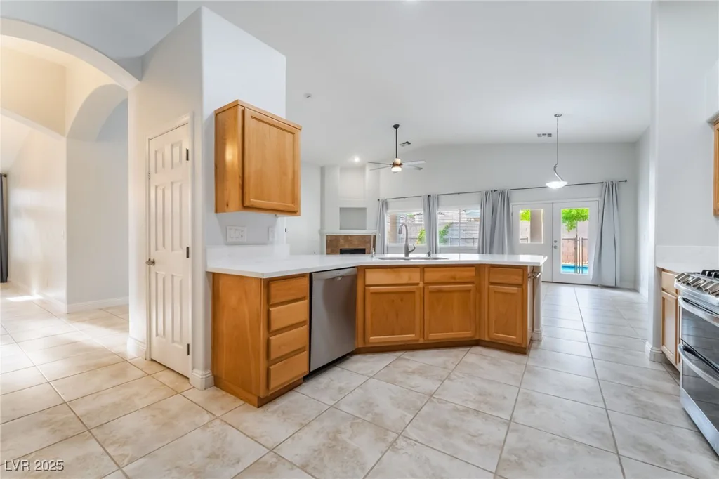 8805 Don Horton, Las Vegas, NV 89178