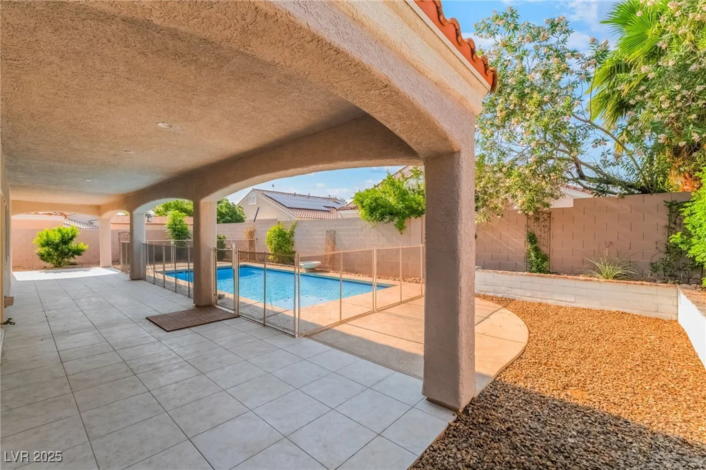 8805 Don Horton, Las Vegas, NV 89178