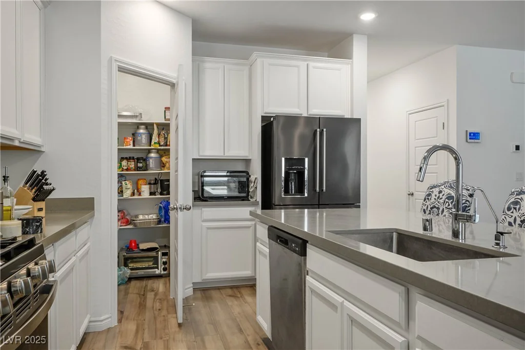 6839 Greensmen, Las Vegas, NV 89156