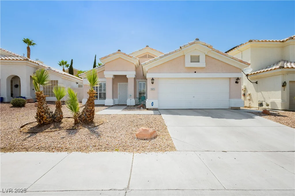 3025 Pismo Beach, Las Vegas, NV 89128