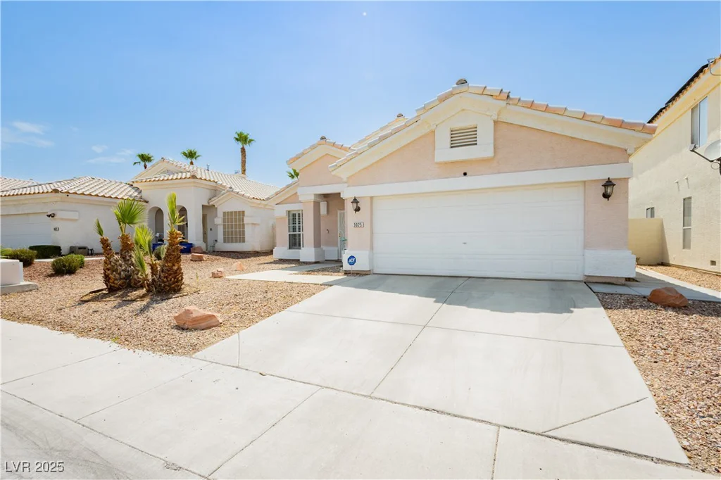 3025 Pismo Beach, Las Vegas, NV 89128