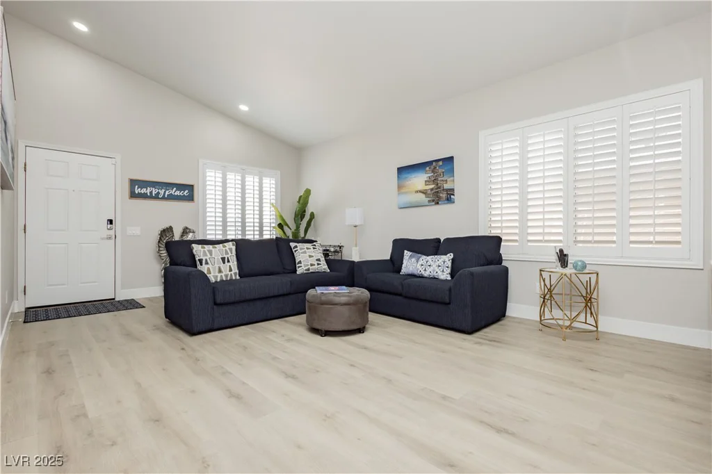 3025 Pismo Beach, Las Vegas, NV 89128