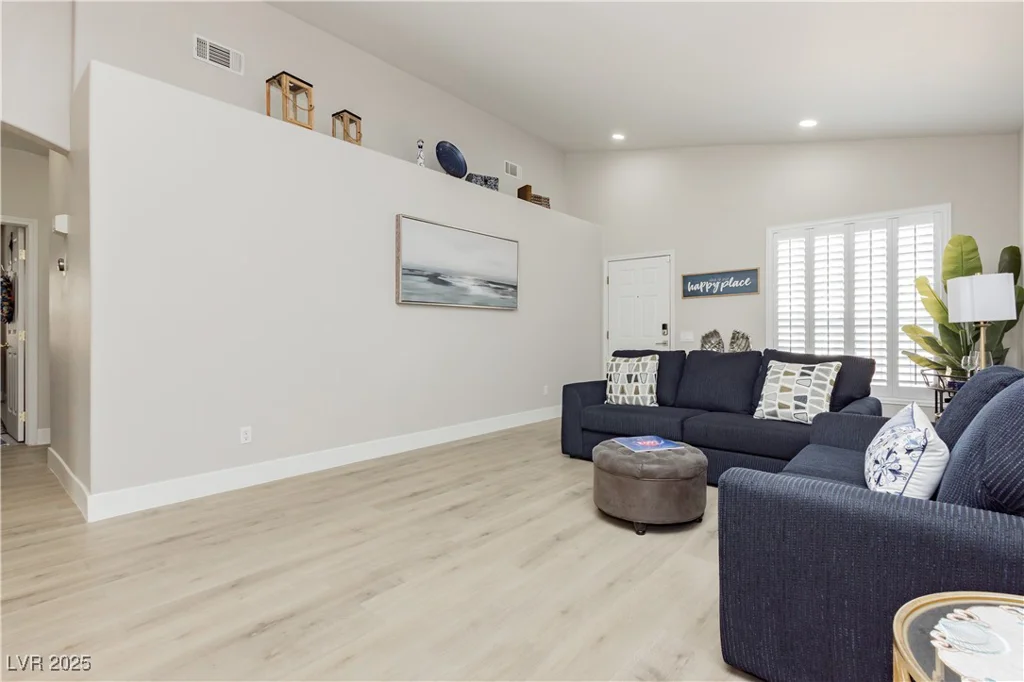 3025 Pismo Beach, Las Vegas, NV 89128