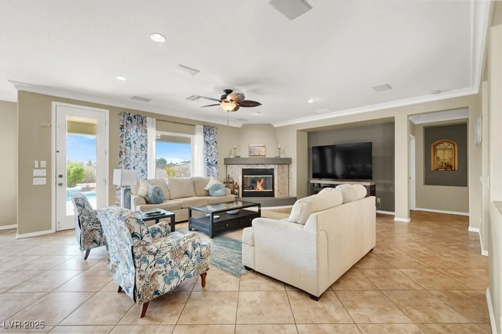 8161 Bay Colony, Las Vegas, NV 89131
