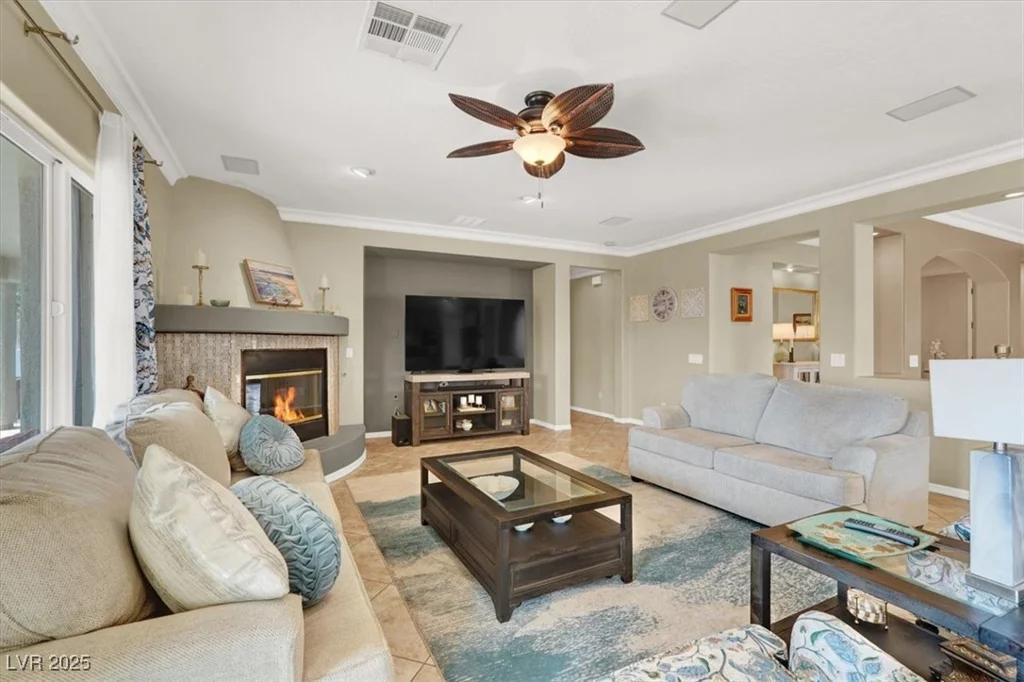 8161 Bay Colony, Las Vegas, NV 89131