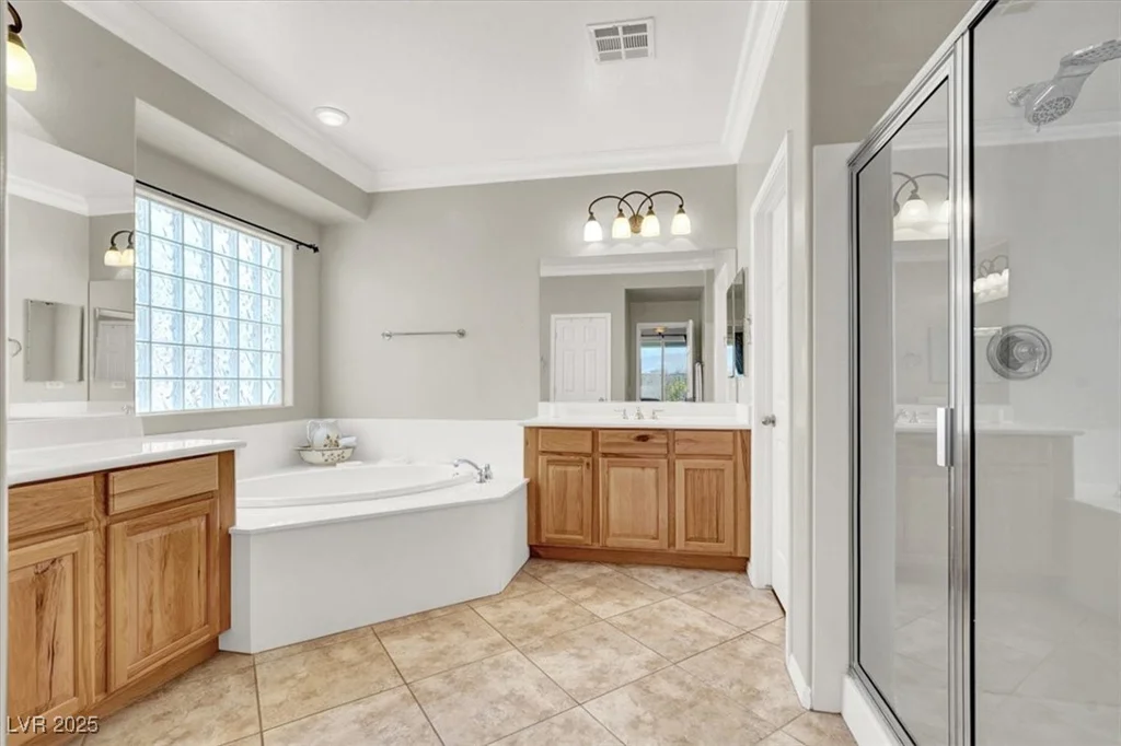 8161 Bay Colony, Las Vegas, NV 89131