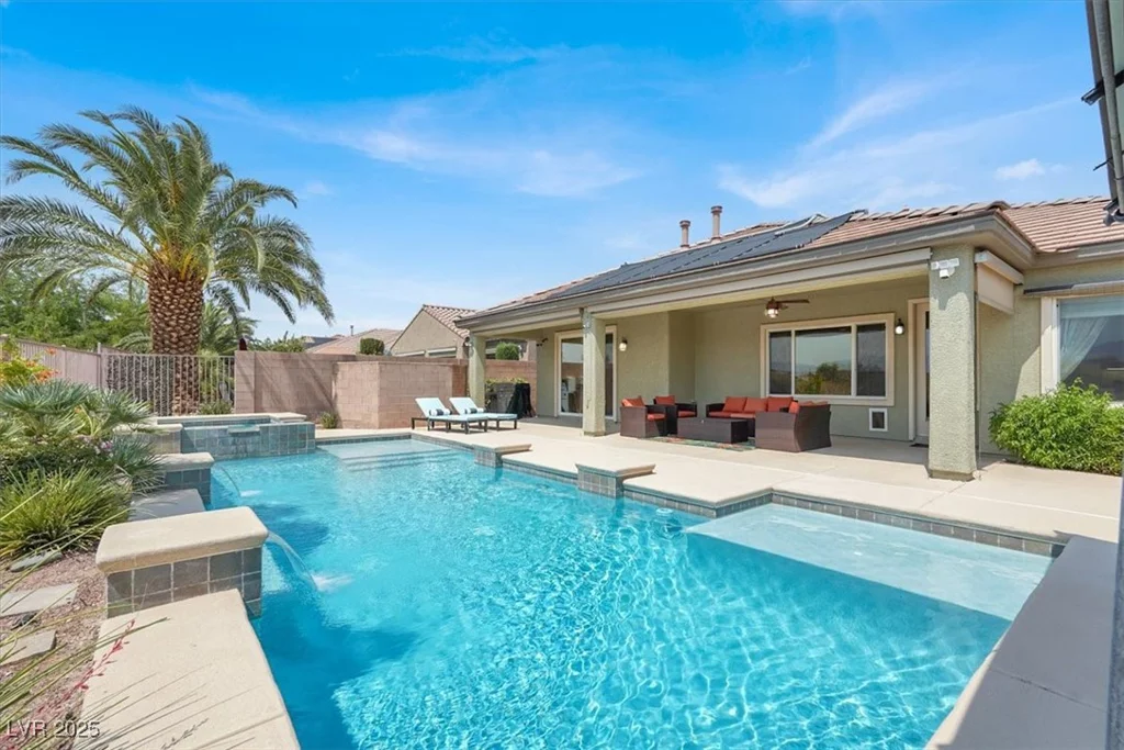 8161 Bay Colony, Las Vegas, NV 89131