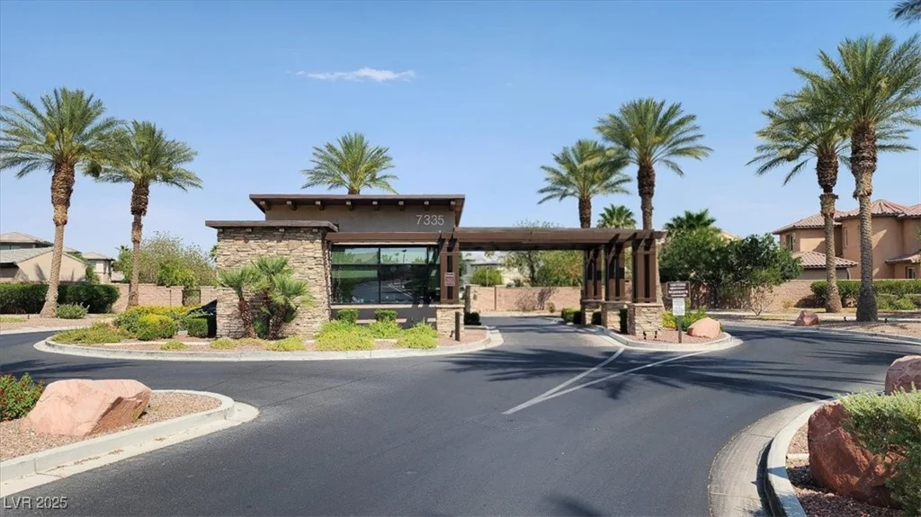 8161 Bay Colony, Las Vegas, NV 89131