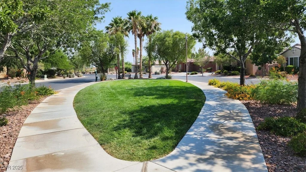 8161 Bay Colony, Las Vegas, NV 89131