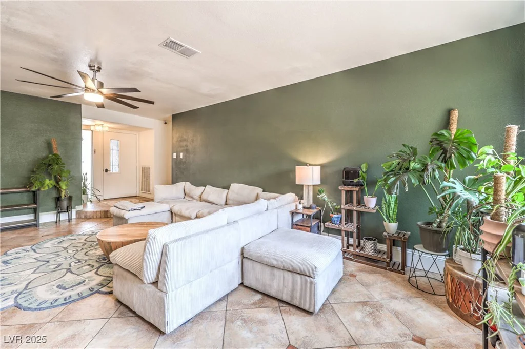4443 El Cebra, Las Vegas, NV 89121