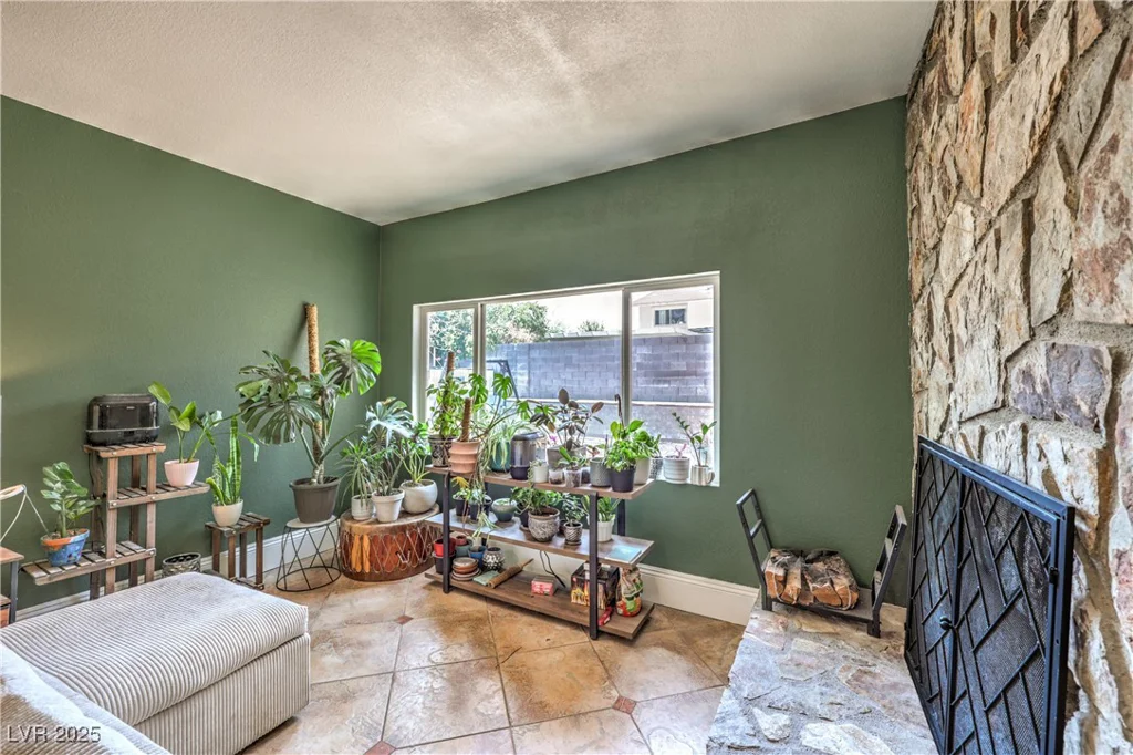 4443 El Cebra, Las Vegas, NV 89121