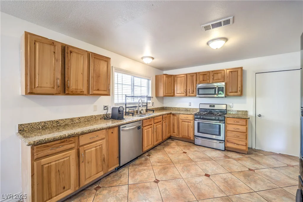 4443 El Cebra, Las Vegas, NV 89121