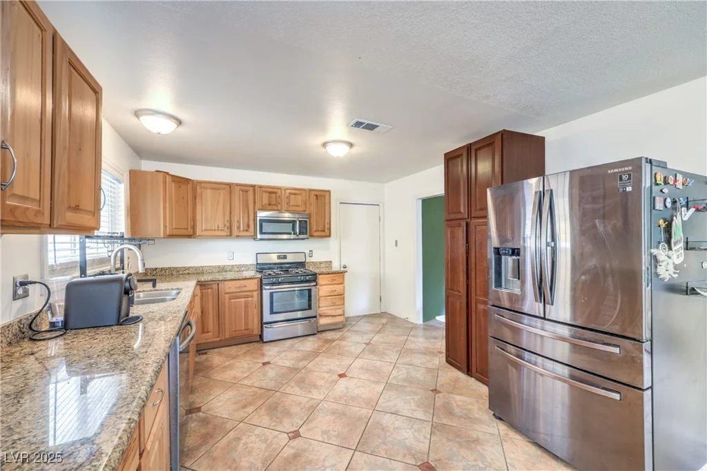 4443 El Cebra, Las Vegas, NV 89121