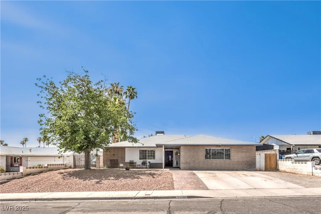 4443 El Cebra, Las Vegas, NV 89121