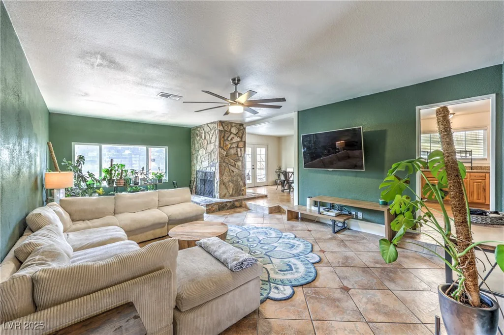 4443 El Cebra, Las Vegas, NV 89121