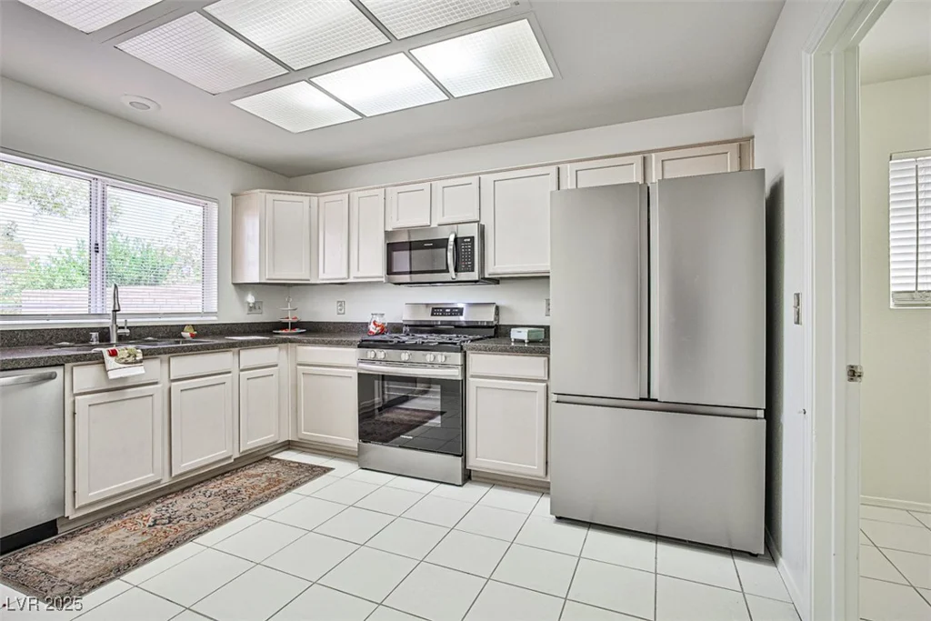 2520 Silverton, Las Vegas, NV 89134